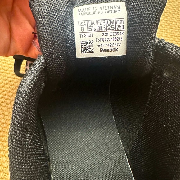 Cheetah print Reebok shoe size 8. Brand new- never been worn! Super cute shoe! - Picture 4 of 4